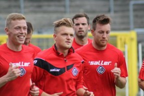 爱游戏体育平台-球队是否安排替补适应上场后战术节奏时间窗口，替补球员任何时候上场