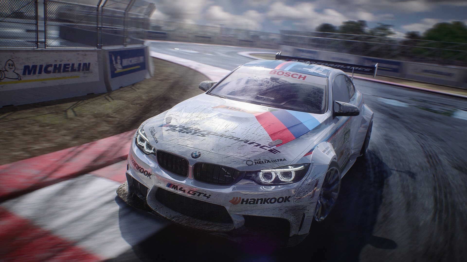 三人协作拉动全队推进节奏，三人配合