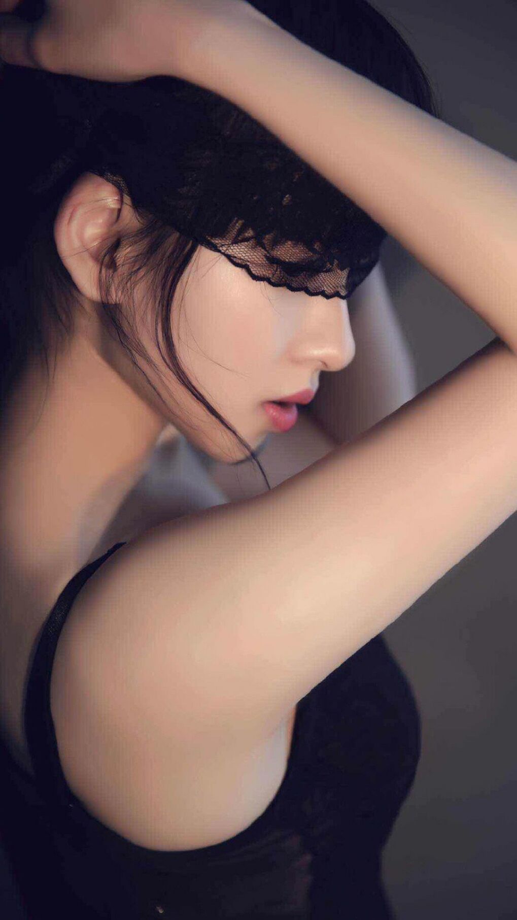 恩波利门将神勇表现力保球门不失，恩波利主场球衣