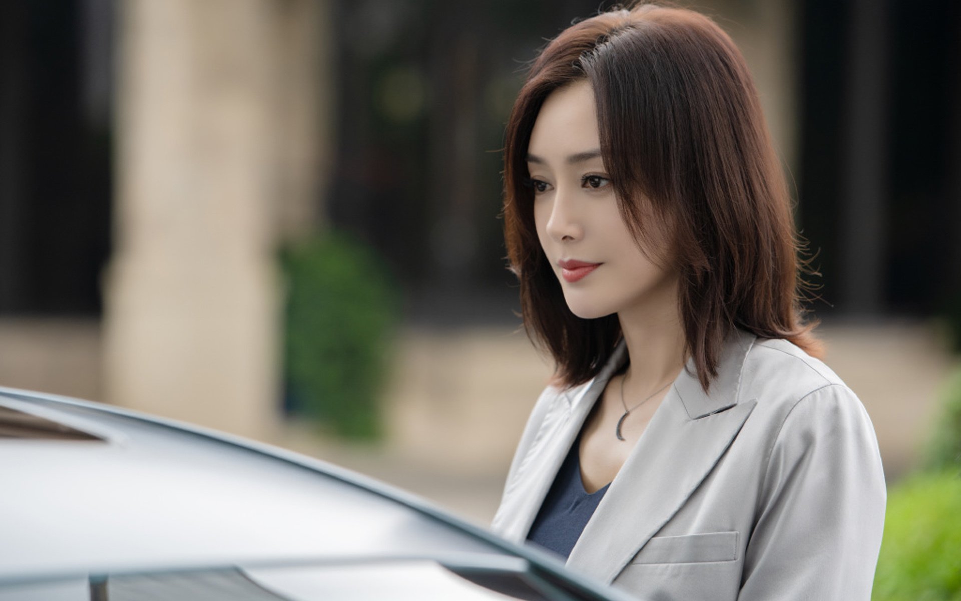 克莱尔·柯尔赞赛后感谢团队支持，克莱尔资料